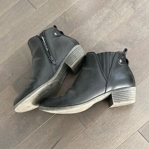 Black boots